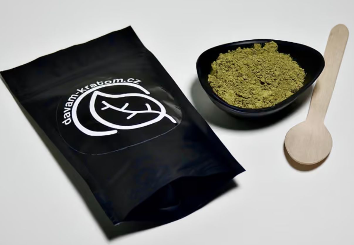 Správné skladování pomáhá zachovat kratom v dobré kondici